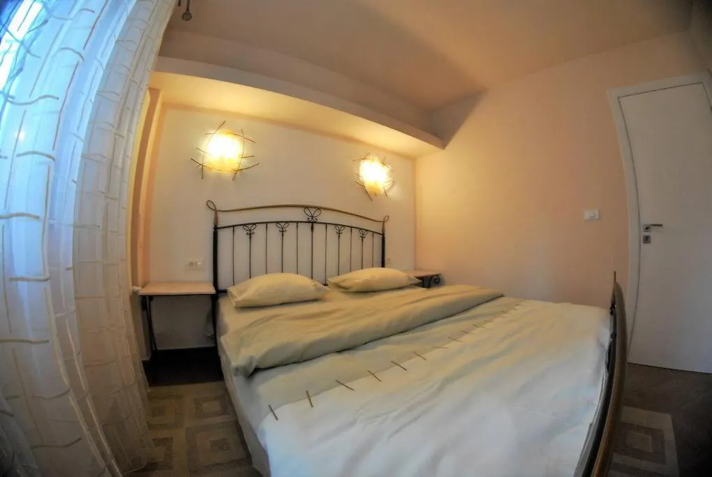 Modern & Central Apartment In North Of Bucharest 0*,  Romania