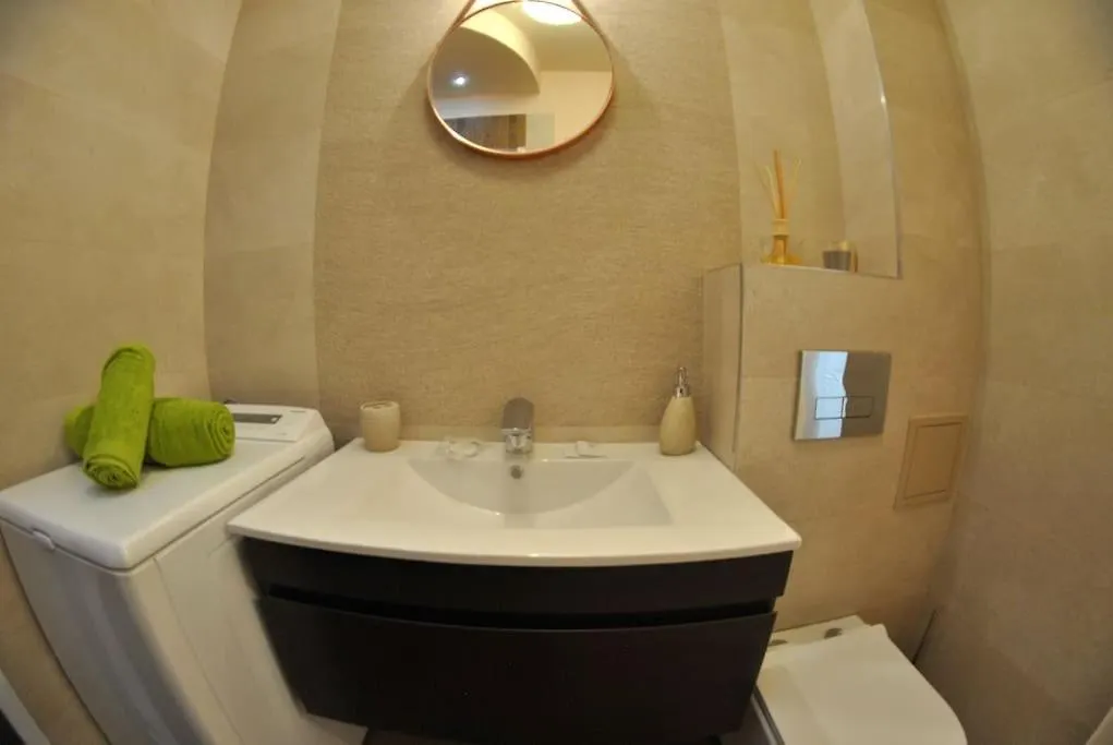 Modern & Central Apartment In North Of Bucharest